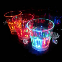 Verre shooter lumineux