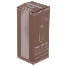 Bouteille en verre avec paille rouge