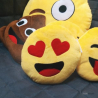 Coussin Emoticon 2 yeux coeur 30cm
